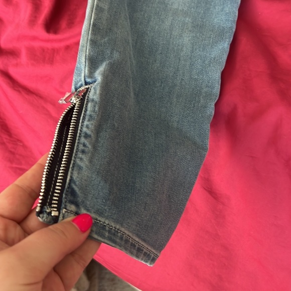 Super stylish Armani Jeans - Picture 2 of 3